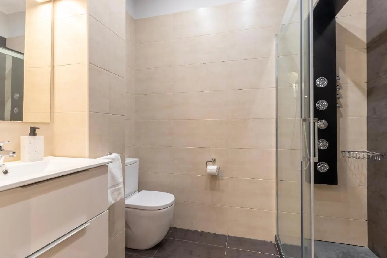 Amplio Y Elegante En Casco Viejo Con Parking Appartement Bilbao Spanje